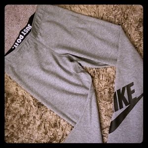 Nike leggings